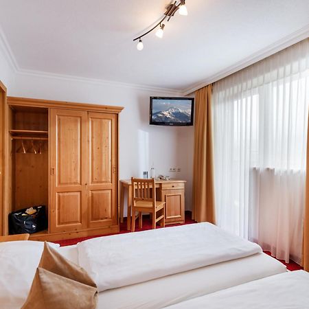 Hotel Kroneck Кирхберг Экстерьер фото