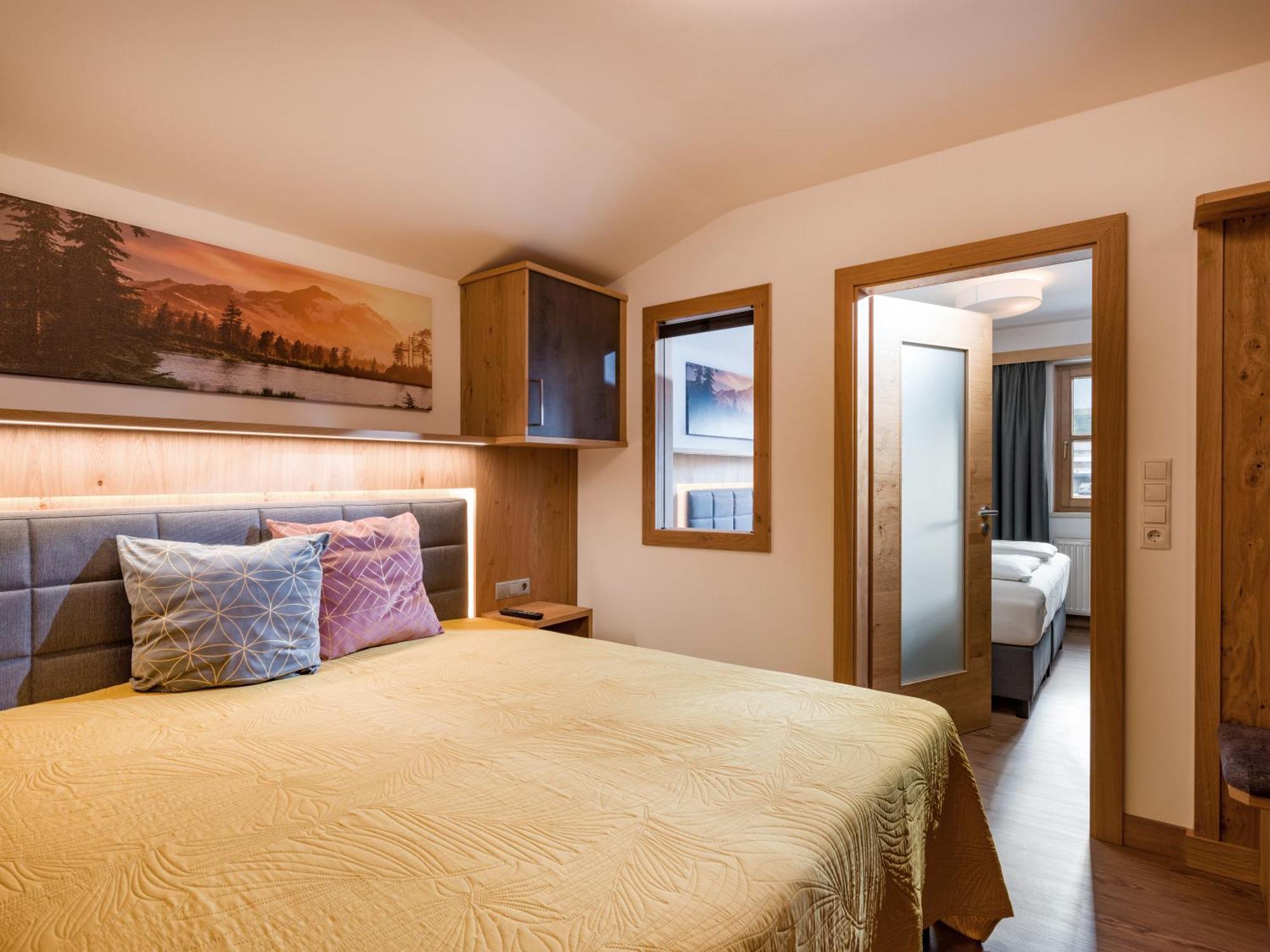 Hotel Kroneck Кирхберг Экстерьер фото