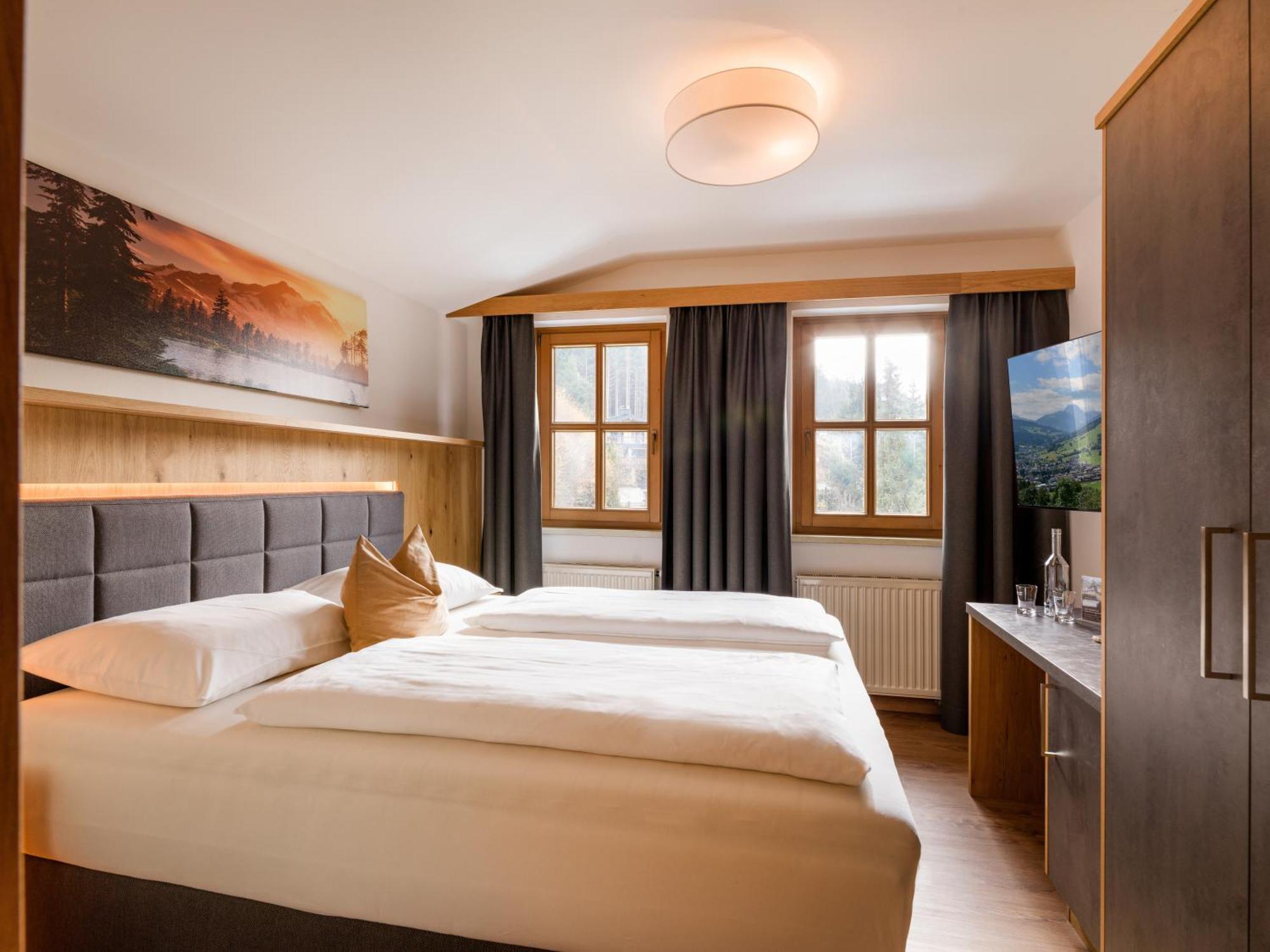 Hotel Kroneck Кирхберг Экстерьер фото
